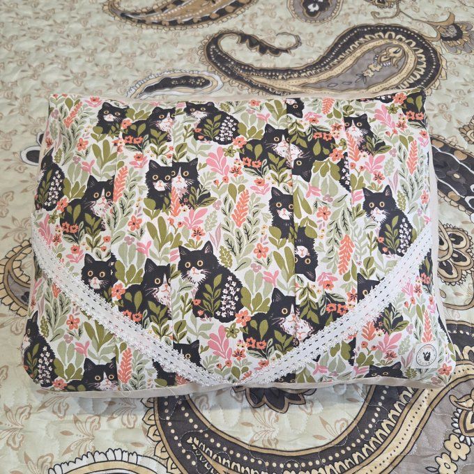 coussin de lecture "ronron de lecture"